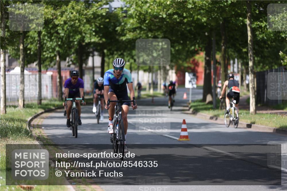 10.08.2025 - GEWOBA Citytriathlon Bremen Yannick Fuchs http://msf.ph/oto/8546335 10.08.2025 12:07:38 Radfahren 559, 609, 646, 650, 693, 705, 706, 721, 723, 740, 815, 879 meine-sportfotos.de