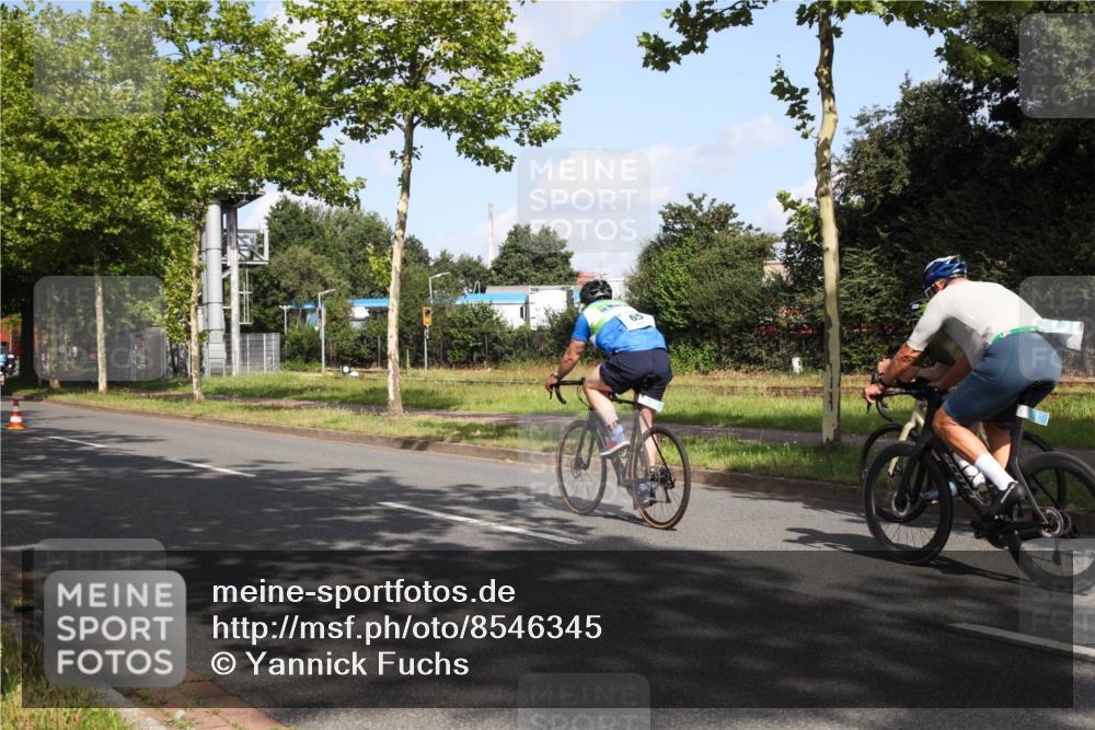 10.08.2025 - GEWOBA Citytriathlon Bremen Yannick Fuchs http://msf.ph/oto/8546345 10.08.2025 10:39:29 Radfahren 35, 59, 87, 95, 107, 165, 185, 209, 221, 233, 374, 435, 436, 440, 453, 481 meine-sportfotos.de