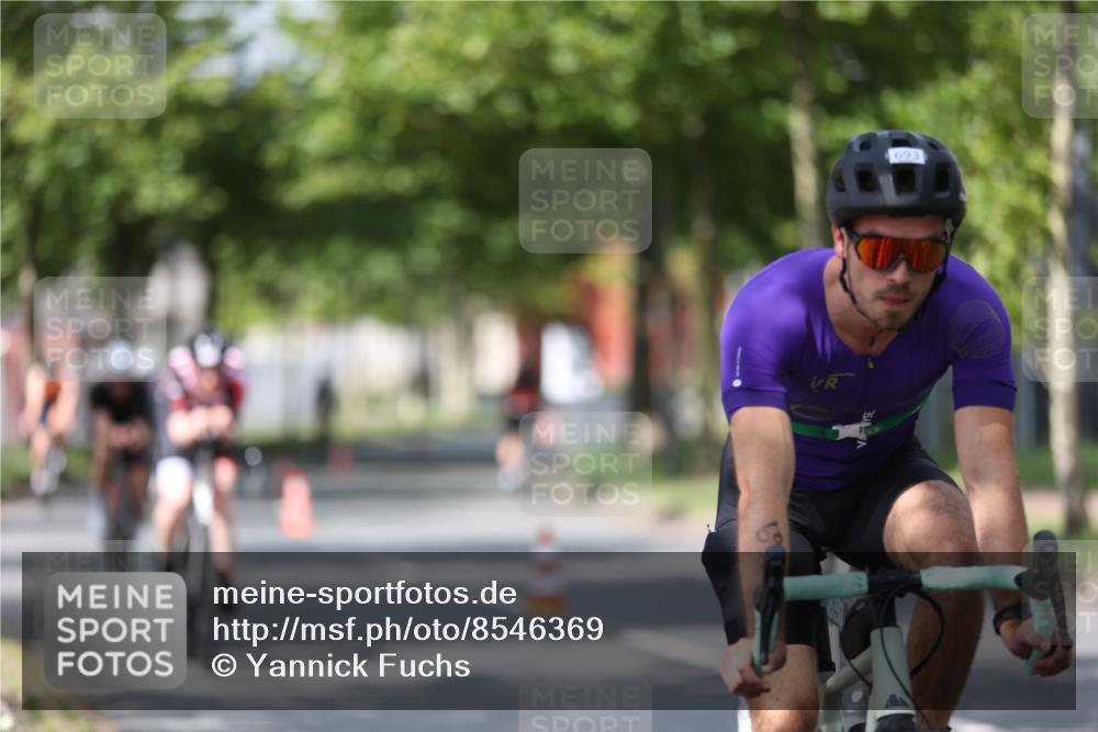 10.08.2025 - GEWOBA Citytriathlon Bremen Yannick Fuchs http://msf.ph/oto/8546369 10.08.2025 12:07:40 Radfahren 559, 609, 646, 650, 693, 705, 706, 721, 723, 740, 815, 879 meine-sportfotos.de