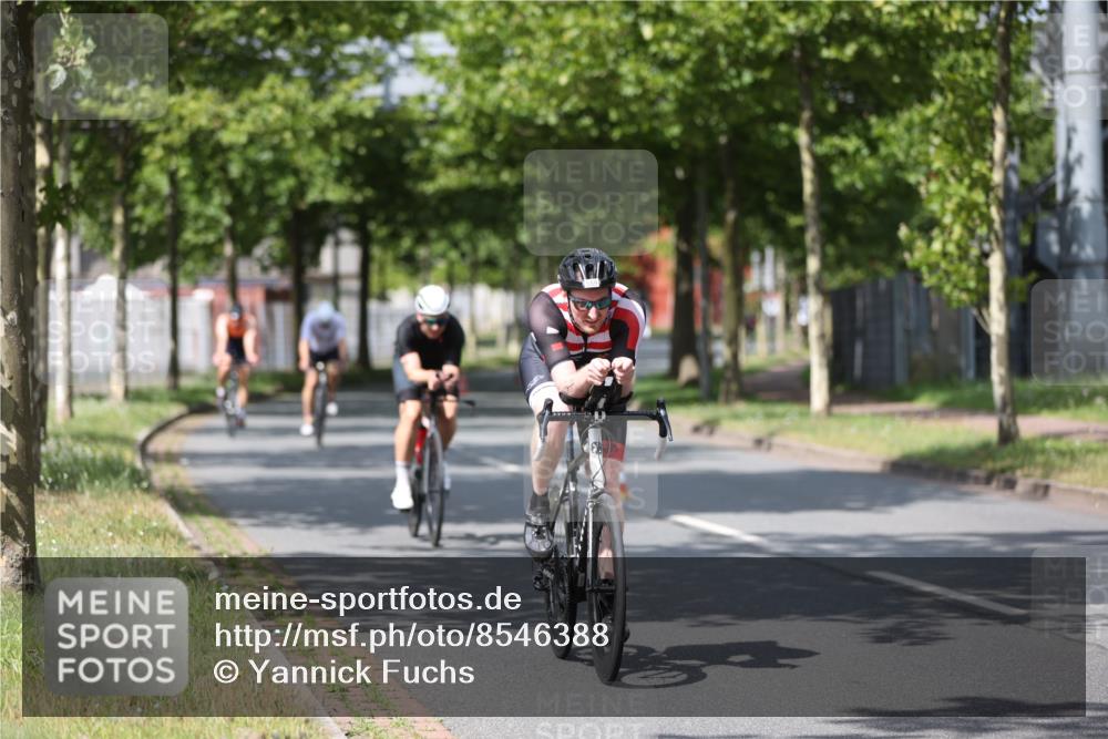 10.08.2025 - GEWOBA Citytriathlon Bremen Yannick Fuchs http://msf.ph/oto/8546388 10.08.2025 12:07:41 Radfahren 559, 609, 646, 650, 660, 693, 705, 706, 721, 723, 740, 815, 879 meine-sportfotos.de