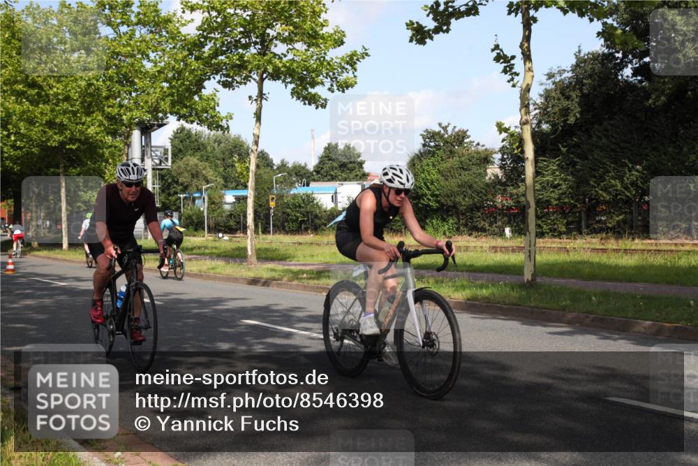 10.08.2025 - GEWOBA Citytriathlon Bremen Yannick Fuchs http://msf.ph/oto/8546398 10.08.2025 10:39:39 Radfahren 59, 87, 95, 143, 185, 193, 201, 209, 221, 233, 374, 435, 436, 440, 453 meine-sportfotos.de