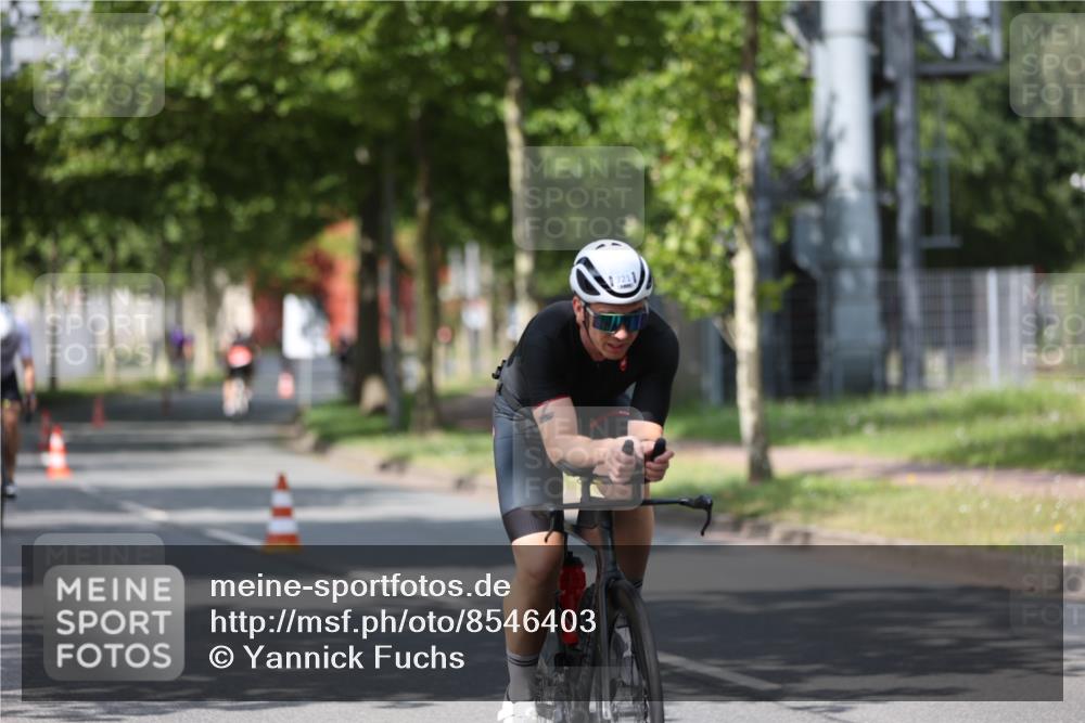 10.08.2025 - GEWOBA Citytriathlon Bremen Yannick Fuchs http://msf.ph/oto/8546403 10.08.2025 12:07:42 Radfahren 559, 609, 646, 650, 660, 693, 705, 706, 721, 723, 740, 815, 879 meine-sportfotos.de