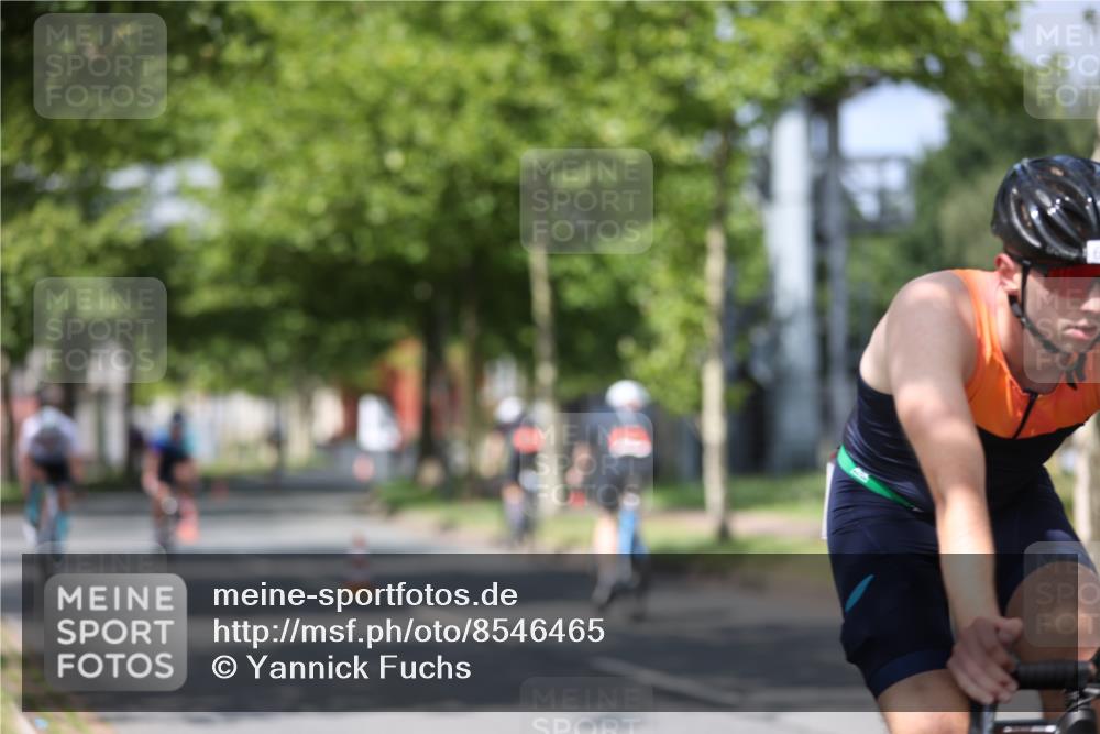 10.08.2025 - GEWOBA Citytriathlon Bremen Yannick Fuchs http://msf.ph/oto/8546465 10.08.2025 12:07:45 Radfahren 559, 609, 646, 660, 693, 696, 698, 705, 706, 721, 723, 740, 879 meine-sportfotos.de