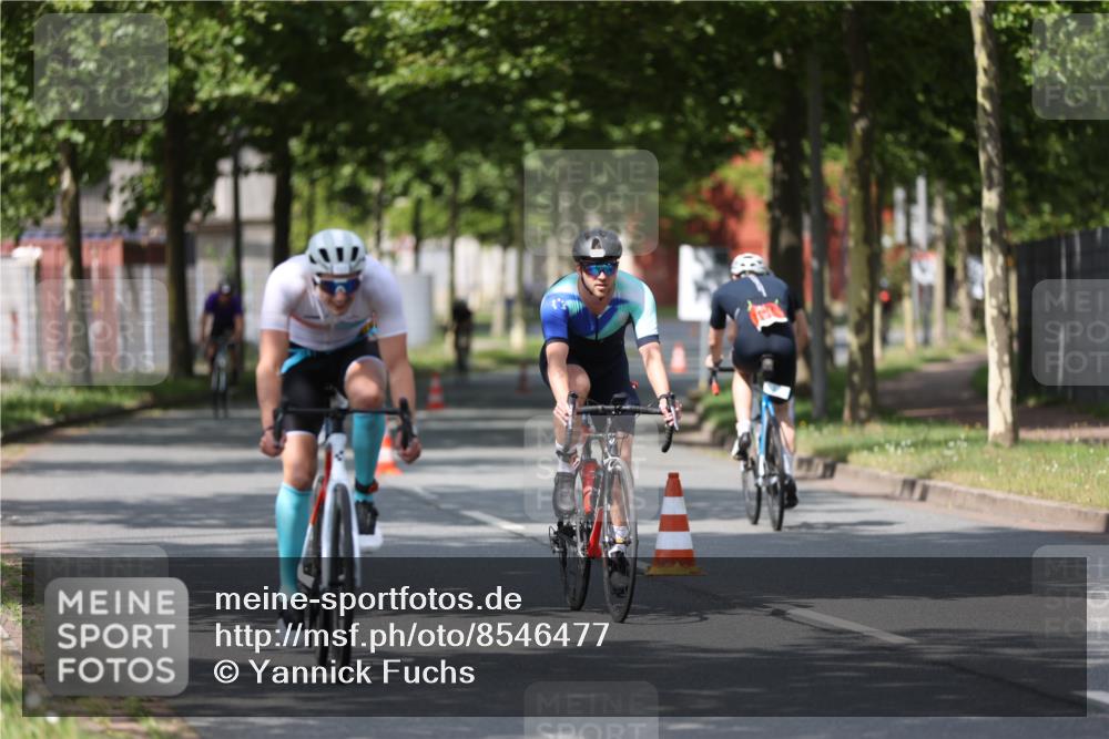 10.08.2025 - GEWOBA Citytriathlon Bremen Yannick Fuchs http://msf.ph/oto/8546477 10.08.2025 12:07:46 Radfahren 559, 609, 646, 660, 693, 696, 698, 705, 706, 721, 723, 740, 879 meine-sportfotos.de