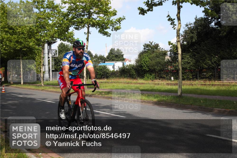 10.08.2025 - GEWOBA Citytriathlon Bremen Yannick Fuchs http://msf.ph/oto/8546497 10.08.2025 10:40:14 Radfahren 1, 11, 47, 61, 65, 79, 91, 125, 135, 197, 227 meine-sportfotos.de