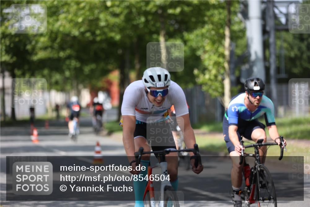 10.08.2025 - GEWOBA Citytriathlon Bremen Yannick Fuchs http://msf.ph/oto/8546504 10.08.2025 12:07:47 Radfahren 559, 609, 646, 660, 693, 696, 698, 705, 706, 721, 723, 740, 879 meine-sportfotos.de