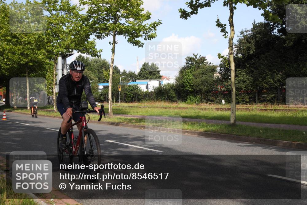 10.08.2025 - GEWOBA Citytriathlon Bremen Yannick Fuchs http://msf.ph/oto/8546517 10.08.2025 10:40:22 Radfahren 1, 11, 39, 47, 61, 65, 125, 135, 197, 229 meine-sportfotos.de