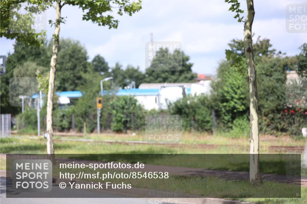 10.08.2025 - GEWOBA Citytriathlon Bremen Yannick Fuchs http://msf.ph/oto/8546538 10.08.2025 12:07:53 Radfahren 559, 574, 609, 646, 660, 693, 696, 698, 705, 706, 721, 723, 879 meine-sportfotos.de