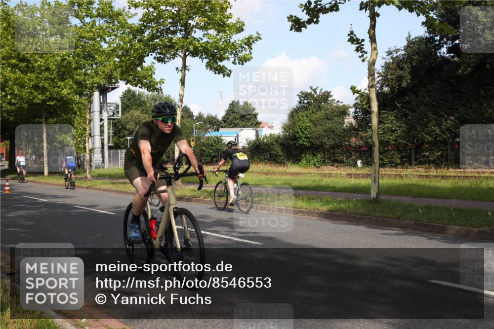 10.08.2025 - GEWOBA Citytriathlon Bremen Yannick Fuchs http://msf.ph/oto/8546553 10.08.2025 10:40:31 Radfahren 1, 11, 23, 39, 47, 65, 125, 229, 368, 505 meine-sportfotos.de