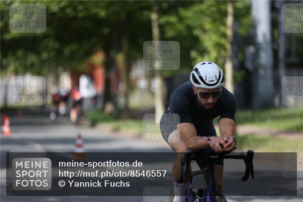 10.08.2025 - GEWOBA Citytriathlon Bremen Yannick Fuchs http://msf.ph/oto/8546557 10.08.2025 12:07:55 Radfahren 559, 574, 609, 646, 660, 696, 698, 706, 721, 723, 879 meine-sportfotos.de