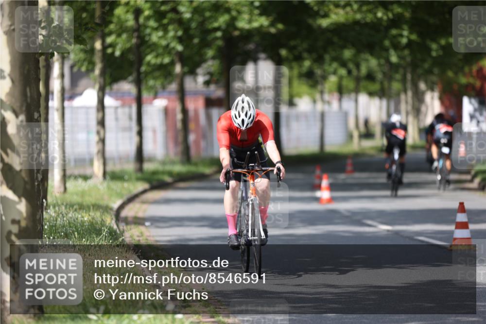 10.08.2025 - GEWOBA Citytriathlon Bremen Yannick Fuchs http://msf.ph/oto/8546591 10.08.2025 12:08:07 Radfahren 574, 595, 696, 698 meine-sportfotos.de