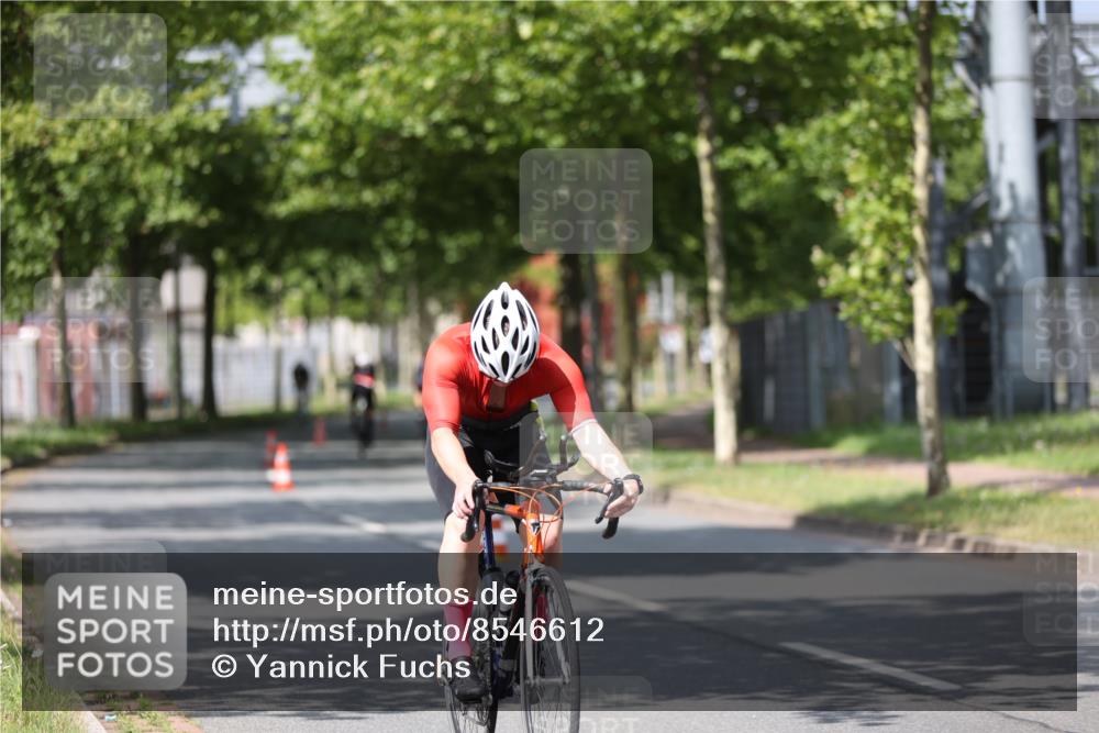 10.08.2025 - GEWOBA Citytriathlon Bremen Yannick Fuchs http://msf.ph/oto/8546612 10.08.2025 12:08:09 Radfahren 574, 595, 696, 698 meine-sportfotos.de