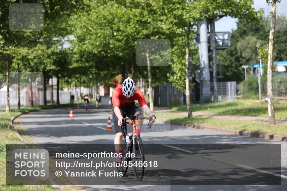10.08.2025 - GEWOBA Citytriathlon Bremen Yannick Fuchs http://msf.ph/oto/8546618 10.08.2025 12:08:09 Radfahren 574, 595, 696, 698 meine-sportfotos.de