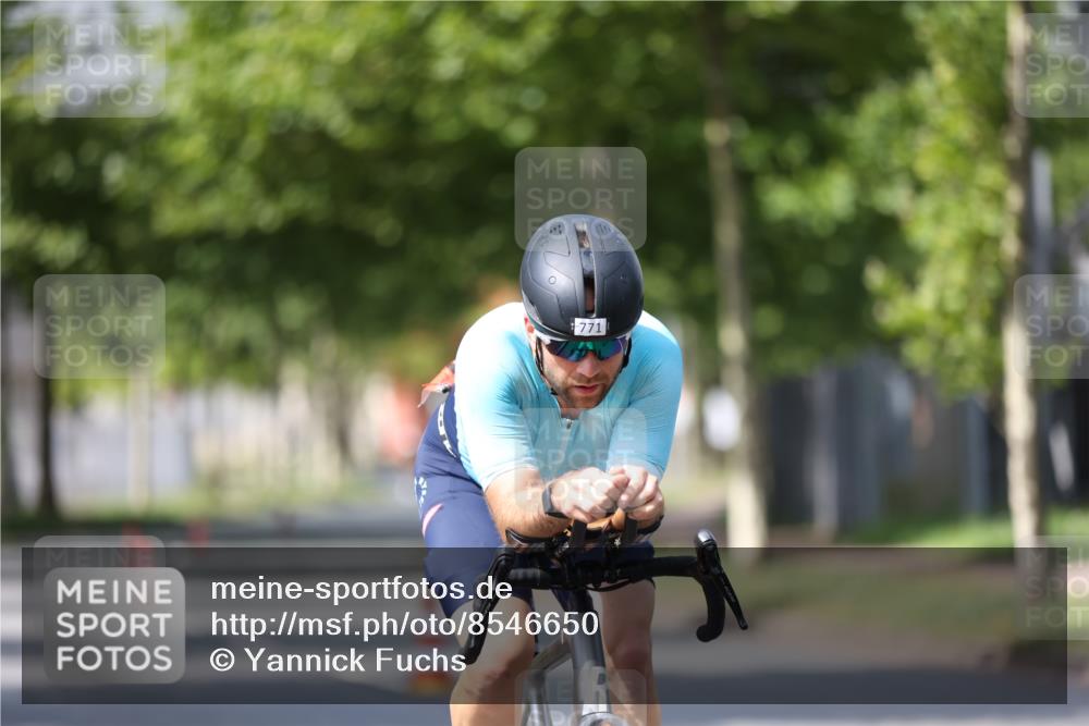 10.08.2025 - GEWOBA Citytriathlon Bremen Yannick Fuchs http://msf.ph/oto/8546650 10.08.2025 13:02:25 Radfahren 607, 771, 955 meine-sportfotos.de
