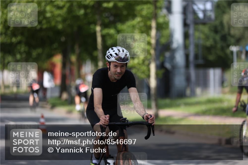 10.08.2025 - GEWOBA Citytriathlon Bremen Yannick Fuchs http://msf.ph/oto/8546697 10.08.2025 12:08:25 Radfahren 595, 597, 603, 661, 672, 737 meine-sportfotos.de