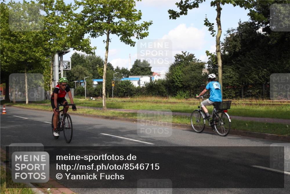 10.08.2025 - GEWOBA Citytriathlon Bremen Yannick Fuchs http://msf.ph/oto/8546715 10.08.2025 10:42:04 Radfahren 9, 41, 131, 177, 223, 410 meine-sportfotos.de