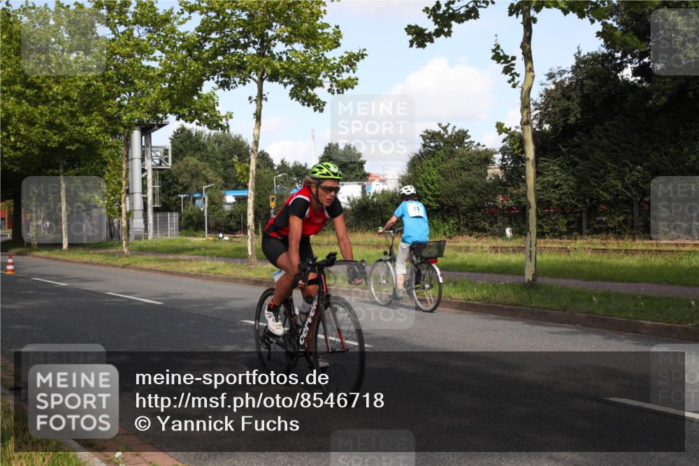 10.08.2025 - GEWOBA Citytriathlon Bremen Yannick Fuchs http://msf.ph/oto/8546718 10.08.2025 10:42:04 Radfahren 9, 41, 131, 177, 223, 410 meine-sportfotos.de