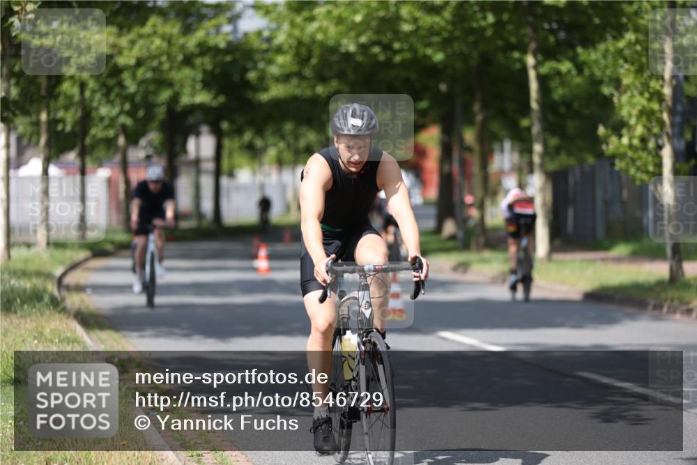 10.08.2025 - GEWOBA Citytriathlon Bremen Yannick Fuchs http://msf.ph/oto/8546729 10.08.2025 12:08:29 Radfahren 595, 597, 603, 608, 661, 672, 737, 797 meine-sportfotos.de