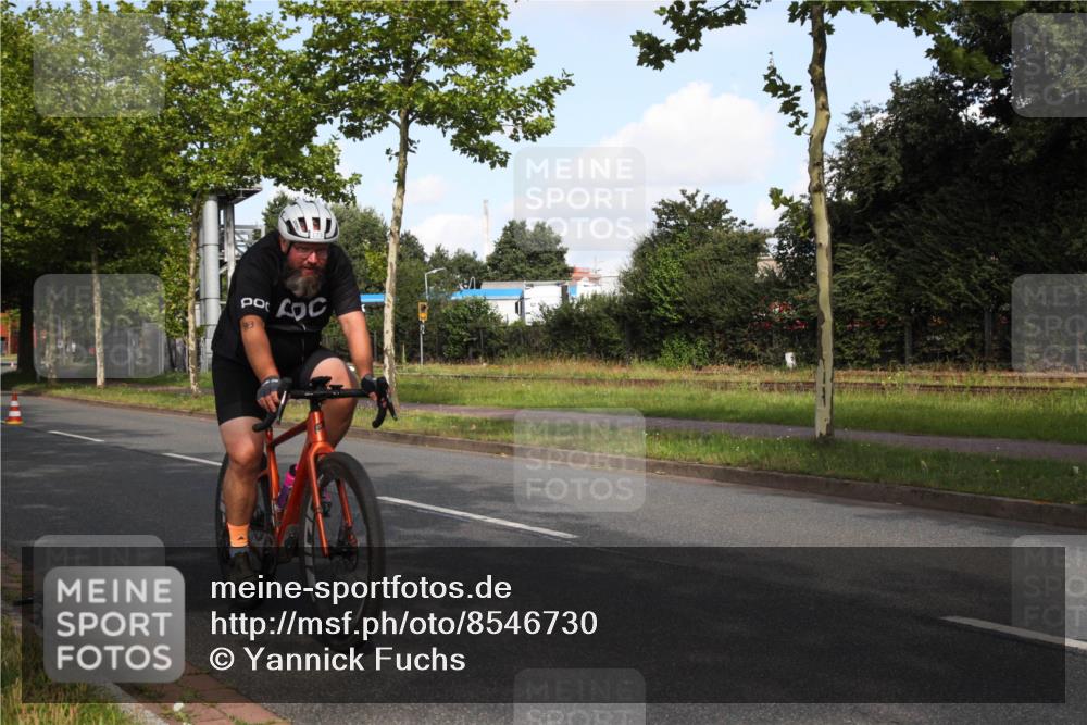 10.08.2025 - GEWOBA Citytriathlon Bremen Yannick Fuchs http://msf.ph/oto/8546730 10.08.2025 10:42:17 Radfahren 25, 131, 167, 189 meine-sportfotos.de
