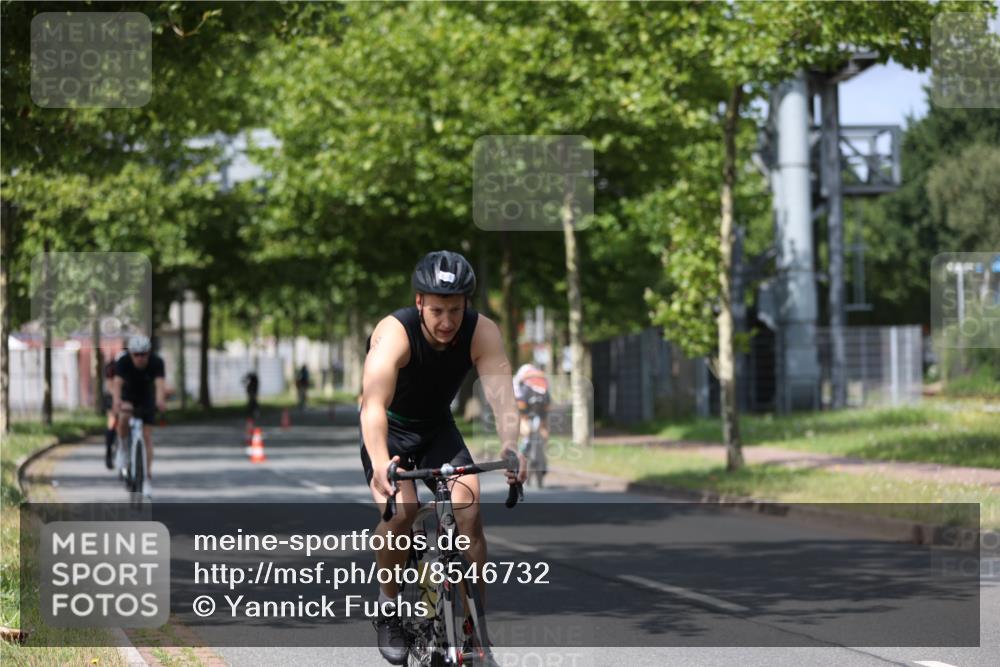 10.08.2025 - GEWOBA Citytriathlon Bremen Yannick Fuchs http://msf.ph/oto/8546732 10.08.2025 12:08:29 Radfahren 595, 597, 603, 608, 661, 672, 737, 797 meine-sportfotos.de