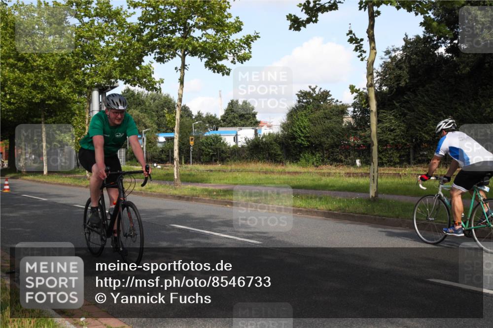 10.08.2025 - GEWOBA Citytriathlon Bremen Yannick Fuchs http://msf.ph/oto/8546733 10.08.2025 10:42:18 Radfahren 25, 131, 167, 189 meine-sportfotos.de