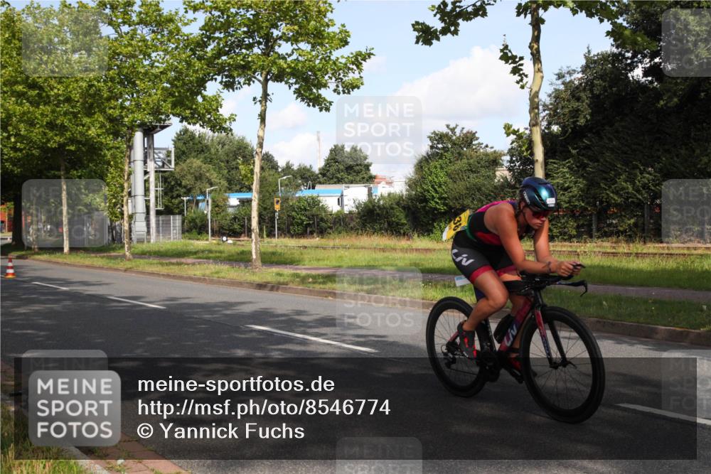 10.08.2025 - GEWOBA Citytriathlon Bremen Yannick Fuchs http://msf.ph/oto/8546774 10.08.2025 10:43:00 Radfahren 149, 438 meine-sportfotos.de