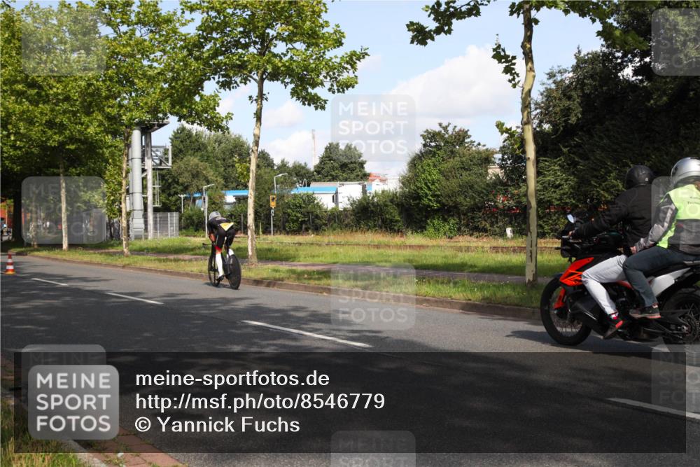 10.08.2025 - GEWOBA Citytriathlon Bremen Yannick Fuchs http://msf.ph/oto/8546779 10.08.2025 10:43:03 Radfahren 51, 149, 415, 438 meine-sportfotos.de
