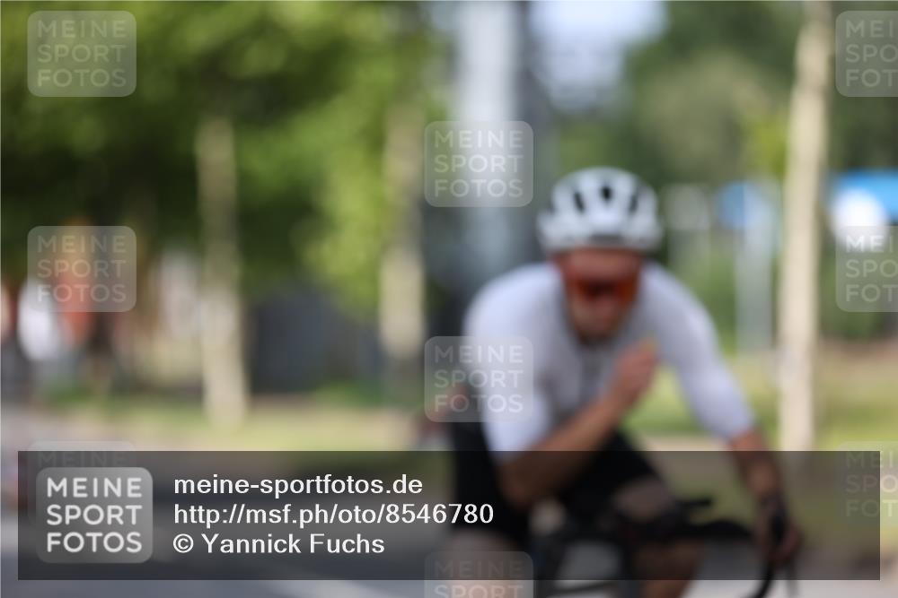 10.08.2025 - GEWOBA Citytriathlon Bremen Yannick Fuchs http://msf.ph/oto/8546780 10.08.2025 12:08:34 Radfahren 597, 603, 608, 661, 672, 677, 737, 797 meine-sportfotos.de