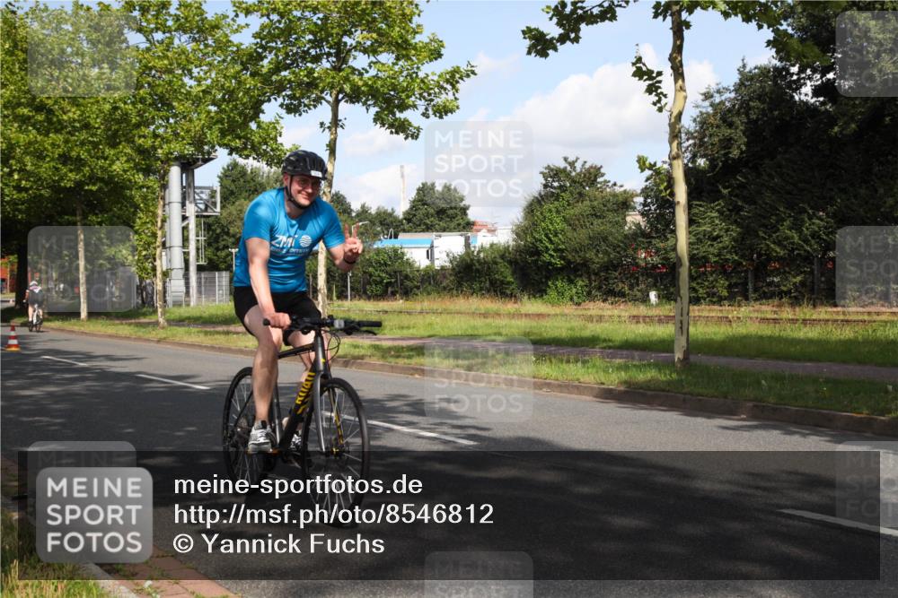 10.08.2025 - GEWOBA Citytriathlon Bremen Yannick Fuchs http://msf.ph/oto/8546812 10.08.2025 10:43:37 Radfahren 53, 217, 361, 422, 487, 507 meine-sportfotos.de