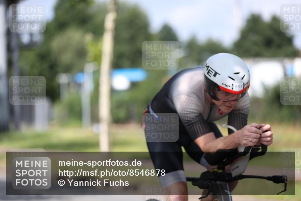 10.08.2025 - GEWOBA Citytriathlon Bremen Yannick Fuchs http://msf.ph/oto/8546878 10.08.2025 12:08:47 Radfahren 608, 619, 672, 677, 684, 737, 797, 850, 883 meine-sportfotos.de