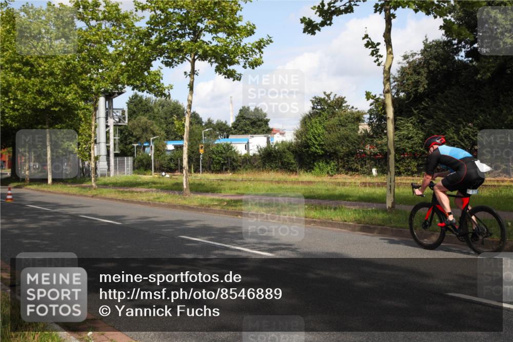10.08.2025 - GEWOBA Citytriathlon Bremen Yannick Fuchs http://msf.ph/oto/8546889 10.08.2025 10:47:23 Radfahren  meine-sportfotos.de