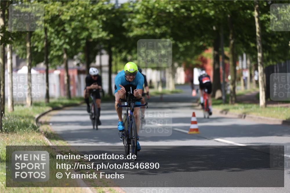 10.08.2025 - GEWOBA Citytriathlon Bremen Yannick Fuchs http://msf.ph/oto/8546890 10.08.2025 12:08:51 Radfahren 608, 619, 677, 684, 727, 797, 850, 883 meine-sportfotos.de