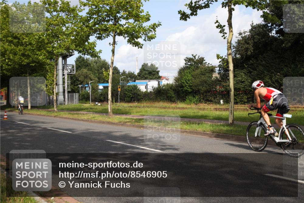 10.08.2025 - GEWOBA Citytriathlon Bremen Yannick Fuchs http://msf.ph/oto/8546905 10.08.2025 10:47:49 Radfahren 205, 433, 459 meine-sportfotos.de