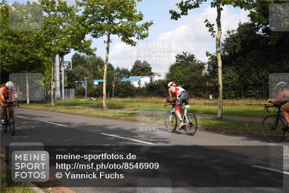 10.08.2025 - GEWOBA Citytriathlon Bremen Yannick Fuchs http://msf.ph/oto/8546909 10.08.2025 10:47:50 Radfahren 205, 433, 459 meine-sportfotos.de