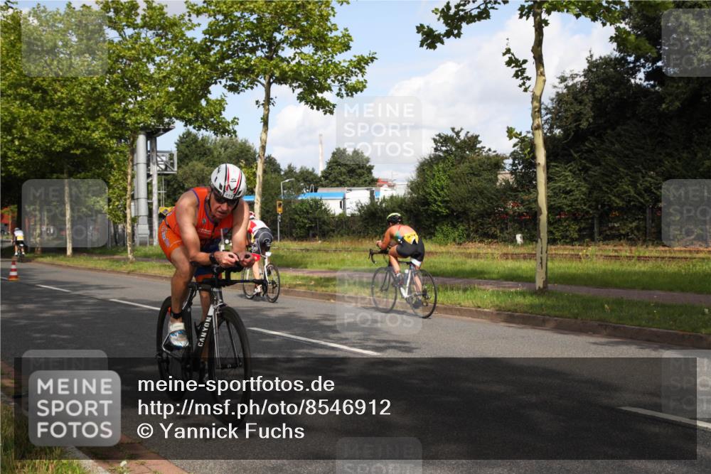 10.08.2025 - GEWOBA Citytriathlon Bremen Yannick Fuchs http://msf.ph/oto/8546912 10.08.2025 10:47:50 Radfahren 205, 433, 459 meine-sportfotos.de