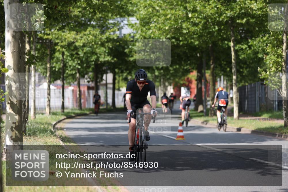 10.08.2025 - GEWOBA Citytriathlon Bremen Yannick Fuchs http://msf.ph/oto/8546930 10.08.2025 12:09:04 Radfahren 619, 684, 727, 731, 779, 850, 871, 890 meine-sportfotos.de