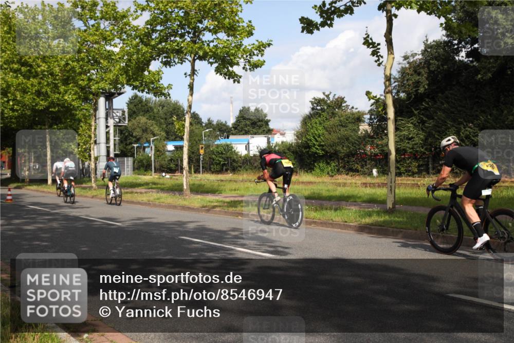 10.08.2025 - GEWOBA Citytriathlon Bremen Yannick Fuchs http://msf.ph/oto/8546947 10.08.2025 10:48:28 Radfahren 127, 129, 423, 471 meine-sportfotos.de