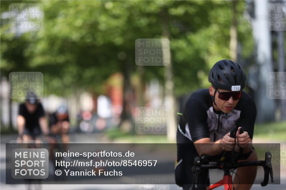 10.08.2025 - GEWOBA Citytriathlon Bremen Yannick Fuchs http://msf.ph/oto/8546957 10.08.2025 12:09:10 Radfahren 727, 731, 779, 837, 871, 890, 896 meine-sportfotos.de