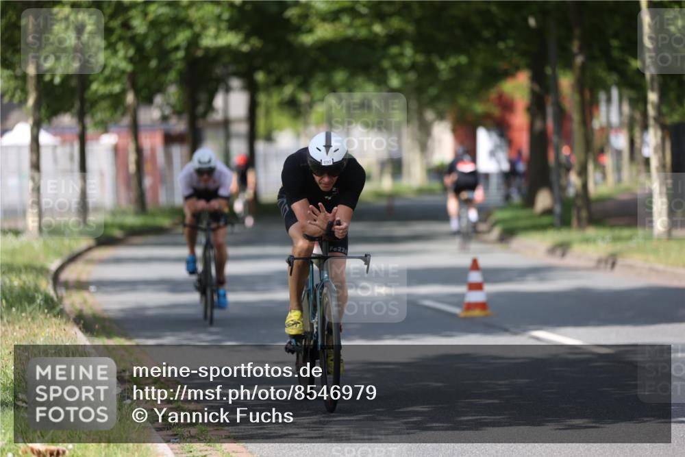 10.08.2025 - GEWOBA Citytriathlon Bremen Yannick Fuchs http://msf.ph/oto/8546979 10.08.2025 12:09:13 Radfahren 727, 731, 779, 837, 871, 880, 890, 896 meine-sportfotos.de