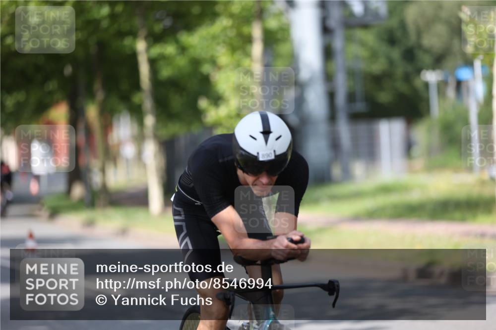 10.08.2025 - GEWOBA Citytriathlon Bremen Yannick Fuchs http://msf.ph/oto/8546994 10.08.2025 12:09:14 Radfahren 611, 727, 731, 779, 837, 871, 880, 890, 896 meine-sportfotos.de