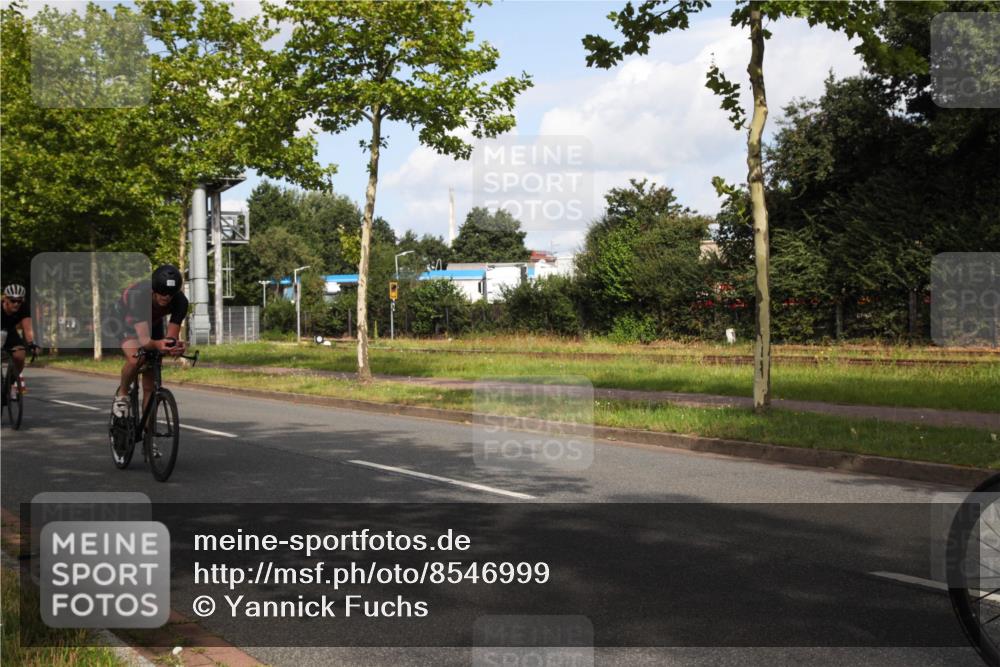 10.08.2025 - GEWOBA Citytriathlon Bremen Yannick Fuchs http://msf.ph/oto/8546999 10.08.2025 10:49:14 Radfahren 81, 105, 151, 213, 245, 387, 407, 420, 430 meine-sportfotos.de