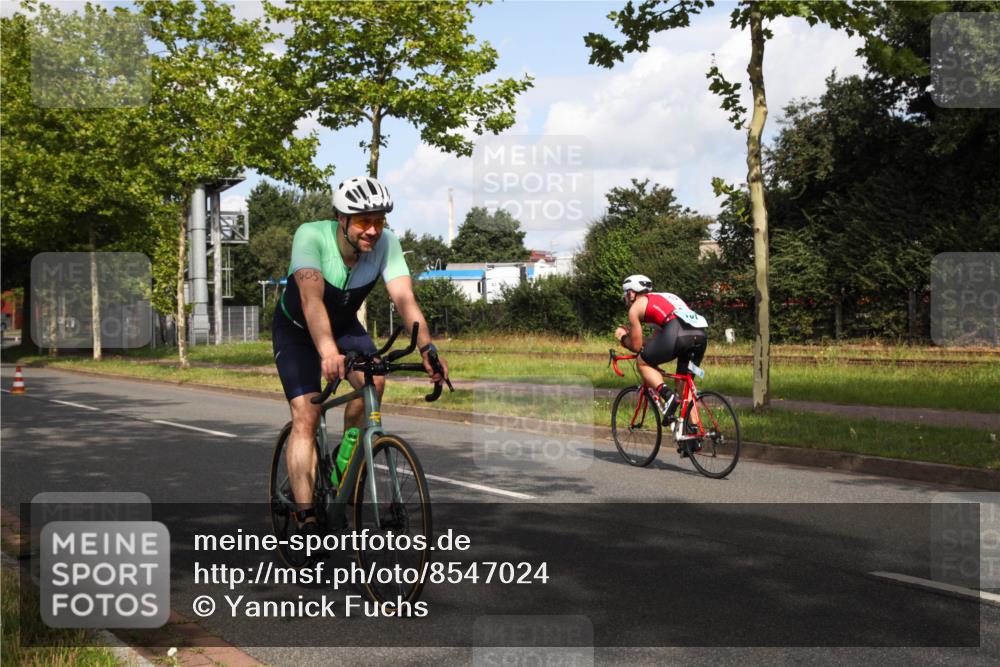 10.08.2025 - GEWOBA Citytriathlon Bremen Yannick Fuchs http://msf.ph/oto/8547024 10.08.2025 10:49:31 Radfahren 353, 387, 405, 407 meine-sportfotos.de