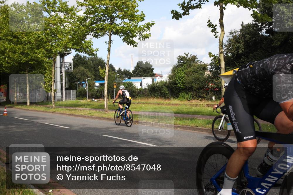 10.08.2025 - GEWOBA Citytriathlon Bremen Yannick Fuchs http://msf.ph/oto/8547048 10.08.2025 10:49:58 Radfahren 147, 408, 432, 441 meine-sportfotos.de