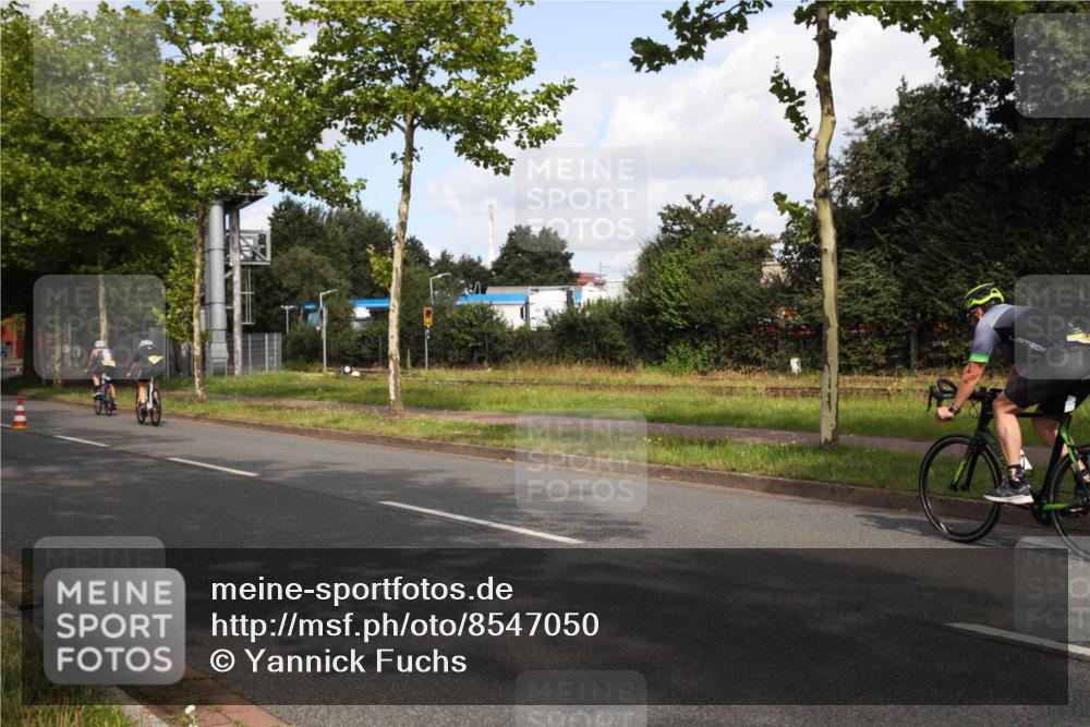 10.08.2025 - GEWOBA Citytriathlon Bremen Yannick Fuchs http://msf.ph/oto/8547050 10.08.2025 10:50:00 Radfahren 147, 408, 432, 441 meine-sportfotos.de