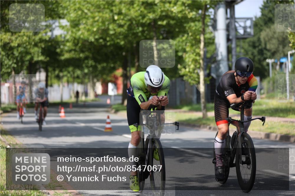 10.08.2025 - GEWOBA Citytriathlon Bremen Yannick Fuchs http://msf.ph/oto/8547067 10.08.2025 12:09:24 Radfahren 611, 633, 674, 779, 814, 837, 871, 880, 890, 896 meine-sportfotos.de