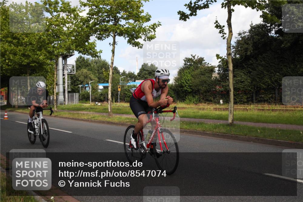 10.08.2025 - GEWOBA Citytriathlon Bremen Yannick Fuchs http://msf.ph/oto/8547074 10.08.2025 10:50:23 Radfahren 97, 161, 389, 406, 409, 426, 428 meine-sportfotos.de