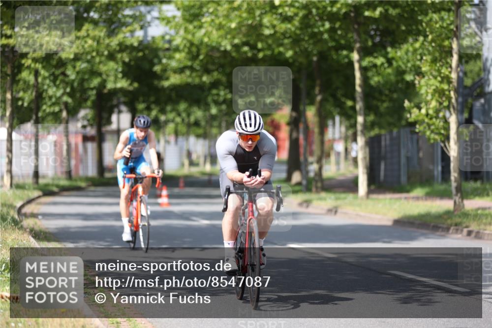 10.08.2025 - GEWOBA Citytriathlon Bremen Yannick Fuchs http://msf.ph/oto/8547087 10.08.2025 12:09:26 Radfahren 611, 633, 674, 779, 814, 837, 880, 890, 896 meine-sportfotos.de