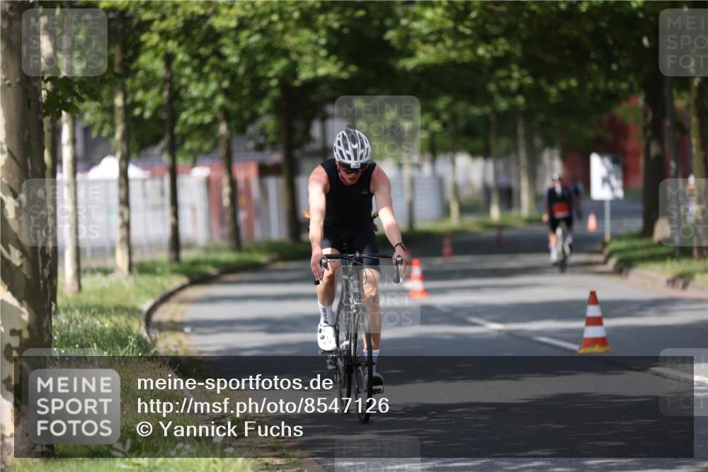 10.08.2025 - GEWOBA Citytriathlon Bremen Yannick Fuchs http://msf.ph/oto/8547126 10.08.2025 12:09:34 Radfahren 611, 633, 674, 703, 814, 880 meine-sportfotos.de