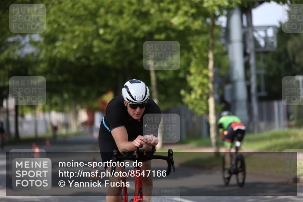 10.08.2025 - GEWOBA Citytriathlon Bremen Yannick Fuchs http://msf.ph/oto/8547166 10.08.2025 12:09:41 Radfahren 586, 674, 688, 697, 703, 849 meine-sportfotos.de