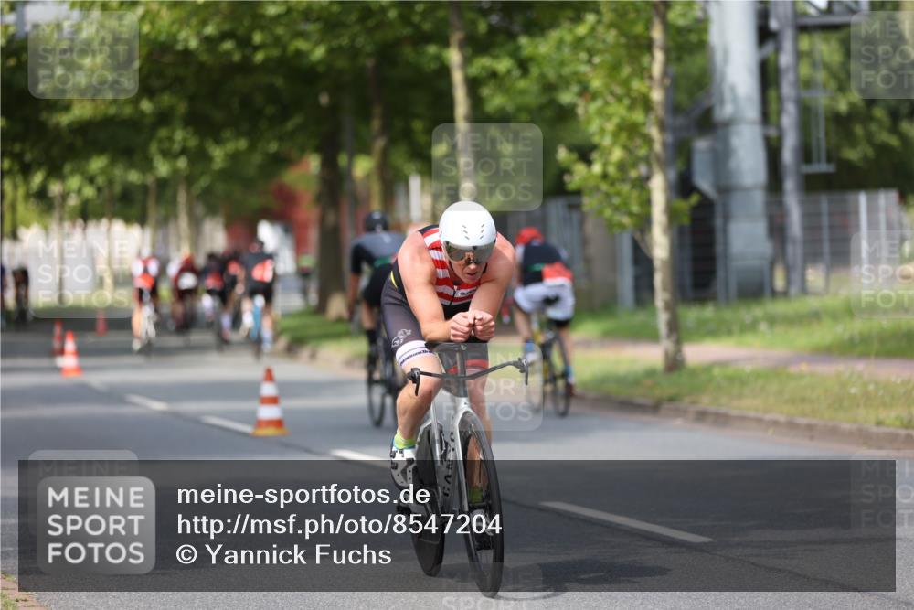 10.08.2025 - GEWOBA Citytriathlon Bremen Yannick Fuchs http://msf.ph/oto/8547204 10.08.2025 12:09:50 Radfahren 586, 607, 628, 688, 697, 703, 732, 830, 849 meine-sportfotos.de